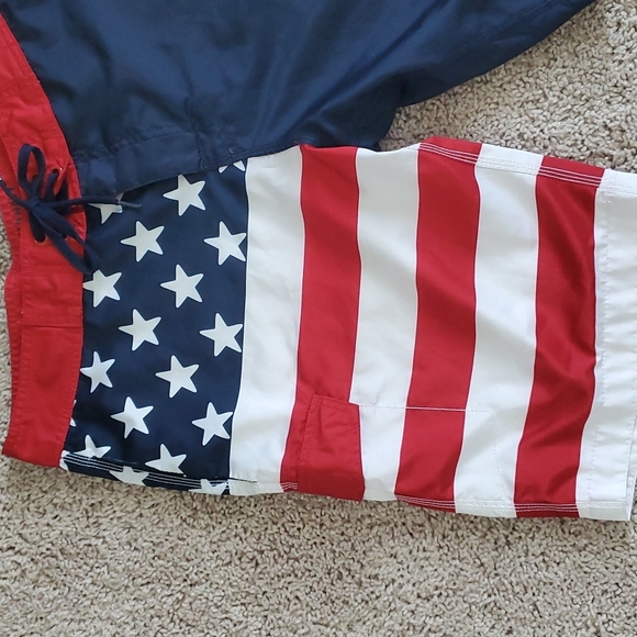 Old Navy Size M Stars Stripes Flag Swim Shorts Trunks - Picture 2 of 7
